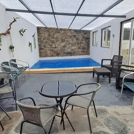 Piscina Interior Aquecida - Monte Cimeiro E Casitas Da Eira - Casa Da Ti Carminha Сasa de vacaciones