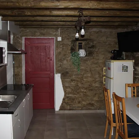 Piscina Interior Aquecida - Monte Cimeiro E Casitas Da Eira - Casa Da Ti Carminha Macao