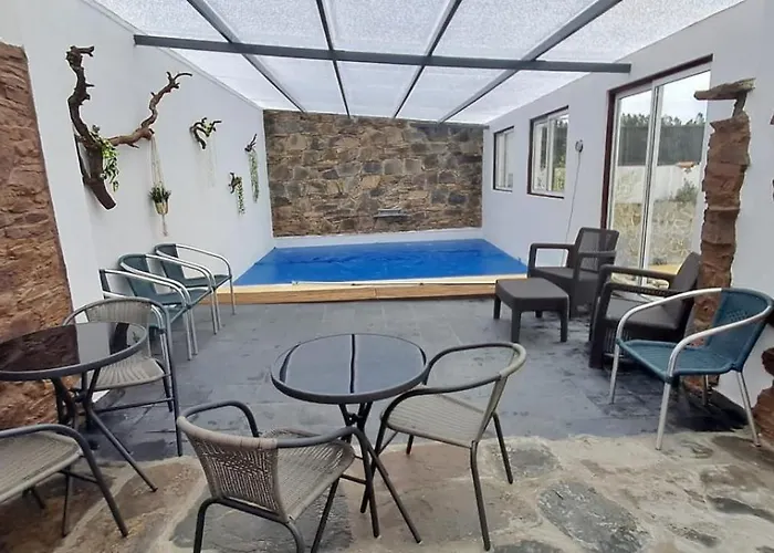 Piscina Interior Aquecida - Monte Cimeiro E Casitas Da Eira - Casa Da Ti Carminha Holiday home