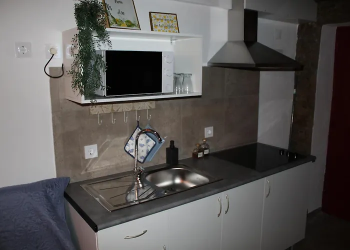 Piscina Interior Aquecida - Monte Cimeiro E Casitas Da Eira - Casa Da Ti Carminha *