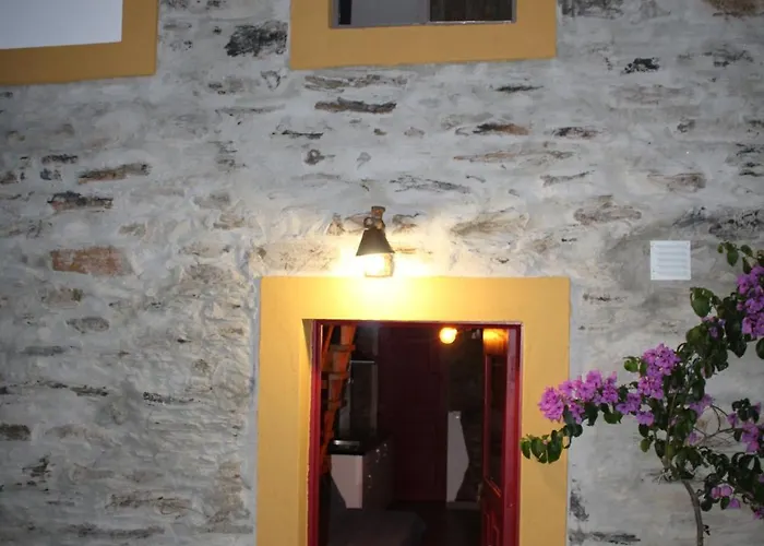 Piscina Interior Aquecida - Monte Cimeiro E Casitas Da Eira - Casa Da Ti Carminha * Macao