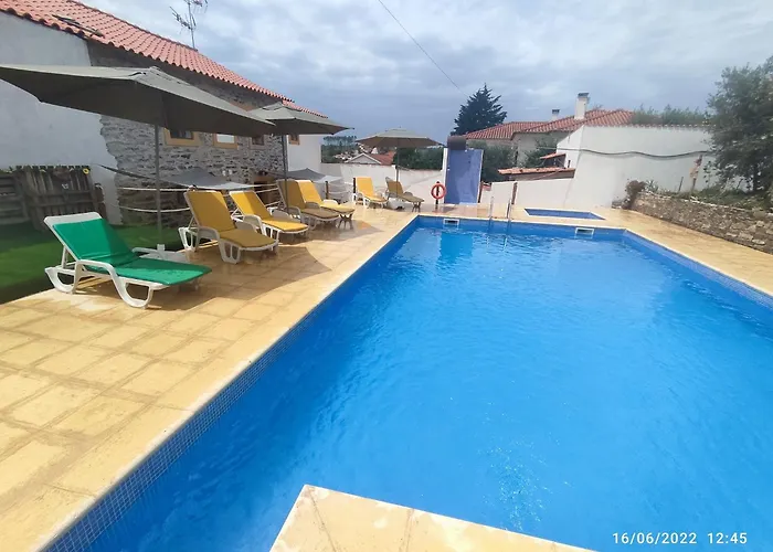 Holiday home Piscina Interior Aquecida - Monte Cimeiro E Casitas Da Eira - Casa Da Ti Carminha *